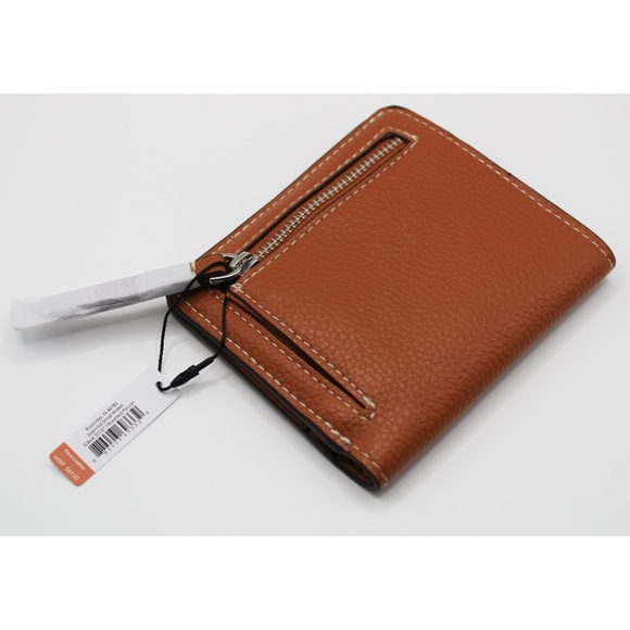 NWT Vera Bradley Essential wallet - Picture 2 of 4